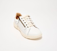 Clarks Collection Perforated Leather Sneaker Caroline Ayla White 8/M New picture
