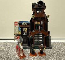 LEGO Kingdoms: Prison Tower Rescue (7947) W/ 3 Minifigures and Manuals Rare picture