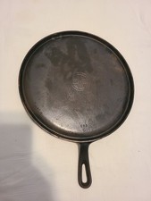 Beautiful Griswold Cast Iron No. 9 Handle Griddle Pan Griddle Erie PA 609 G picture