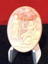 DROP DEAD GORGEOUS ANTIQUE HAND CARVED SHELL CAMEO UNUSUAL SCENE SIGNED picture