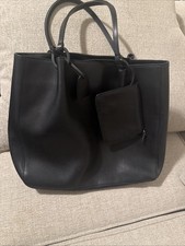 Gucci Authentic Large Bag.  Used A Handful Of Times picture