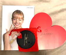 New BLACKPINK LISA × SHISEIDO ULTIMUNE Black Mirror Keychain Japan Limited POB picture