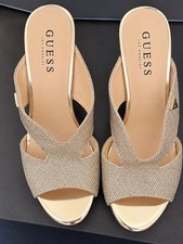 GUESS Gold Glitter Heels Womens Size 7.5 Preowned picture