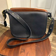 Vintage Coach Black Patricia Leather D1073-09951 Gold Hardware crossbody bag picture