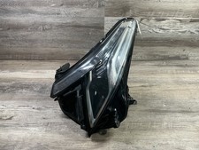 USED - 2020-2025 Cadillac XT5 R Headlamp LED - OEM picture