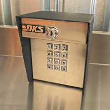 DKS DoorKing 1506-081 Keypad Enclosure w/ Key Lock Metal Housing picture