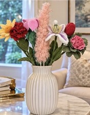 CJ Hendry 2026 NY Flower Market 7 Pack Bouquet Exclusive (Only Flowers) picture