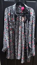 Torrid x Betsey Johnson Satin Skull Floral Button-Down Shirt 4X Gray Black picture