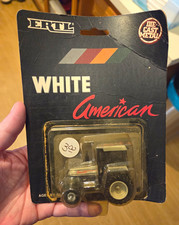 Ertl White American Tractor Series 80 FWA w/Cab 1:64 Diecast 1990 4286AO picture