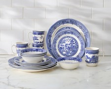 BrylaneHome 16 Piece Blue Willow Dinnerware Set - Blue picture