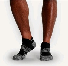 NWOT $54 Bombas Men’s Running Ankle Sock 3-Pack Hex Tec Black Size L picture
