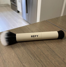 NIB 100% Authentic REFY Duo Face Brush picture