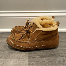 L.L.Bean Men’s Brown Suede Shearling-Lined Moccasin Slippers Lace-Up 9 M picture