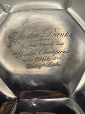 World Cup 1966 England Team World Champions Gordon Banks Metal Ball With Medal  picture
