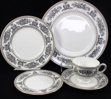 Wedgwood Columbia Black Five Piece Place Setting picture