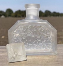 A very beautiful and rare perfume bottle from the 1800s. picture