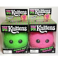 PAIR OF 1 PINK & 1GREEN NeeDoh KNITTENS Sweater Soft Kitten Knitted Squishmas picture