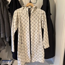 Rare Lululemon Apres  Rain Jacket Softshell Diamond Dots picture