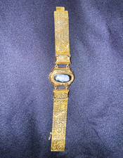 Vintage 14K Gold Link Bracelet, Engraved Oval Blue/White Cameo Bezel picture