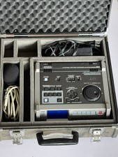 Roland Edirol R-4 4-Channel Digital Audio Recorder w/ Hard Case Tested Working picture