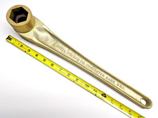NEW LOWELL LOW PROFILE  1-1/2” SOCKET NO. 52 RATCHET WRENCH USA picture