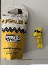 Huggers Built By CultureFly Peanuts Woodstock READ picture