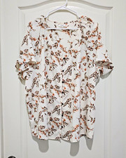 maurices Women’s 2X Plus White Floral Round Neck Short Sleeve Pullover Blouse picture