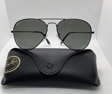 Ray-Ban 58mm Aviator Classic Black Sunglasses - Black Glass Polarized picture