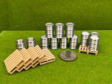 O Scale 12 Steel Drums + 6 Pallets – 1:48 Diorama Scenery – Burn Barrel Set picture