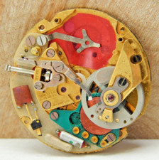 Vintage Wyler  13 jewel men's electromechanical  wrist watch movement with date picture