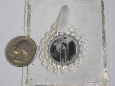 Vtg St Saint Clare relic embroidered scapular badge patron eye disease laundry picture