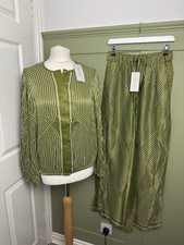 Mint Velvet Green Satin Stripe Print Co Ord Set Size M / M L BNWT Green picture
