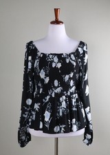 TORRID NWT $59 Smocked Bodice Blouse Penny Toss Floral Top Size 1 US 1X picture