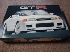 Fujimi 1/12 Skyline R32 Crystal White Version Plastic Model Kit-Rare picture