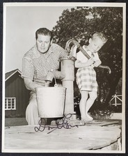 Don Defore Autograph 1950s Ozzie And Harriet  Hollywood 8x10 Photograph picture