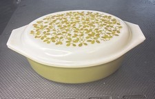 Vintage Pyrex Verde Avocado Green 2.5 Quart Oval Casserole Dish 045 with Lid picture