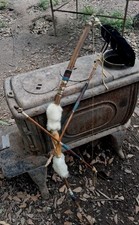 ** 1970s NATIVE AMERICAN  SHORT BOW RECURVE/ 2 BEADED ARROWS  HANDMADE  HTF * picture