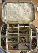 Richard Wheatley vintage Fly Box including flies picture
