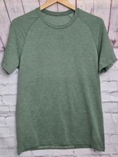 LULULEMON METAL VENT SHORT SLEEVE SHIRT SMALL picture