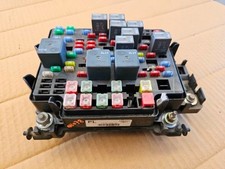 2003-2005 Chevy Silverado 1500   Engine Fuse Box Assembly OEM picture