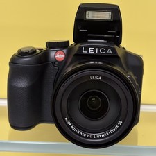 Leica V-Lux 4 Digital Camera 12.1MP Black with Battery Charger picture