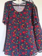 LuLaRoe Perfect T Size 3XL Teal Red Floral Short Sleeve Top New picture