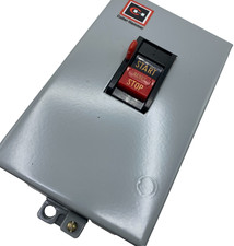 CUTLER HAMMER B100M0CA MANUAL MOTOR STARTER 3-PHASE SIZE M-0, TYPE-1 ENCLOSURE picture