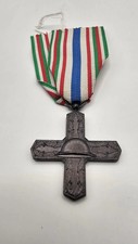 WWI Italian Order of Vittorio Veneto Knights Cross Medal with Ribbon picture