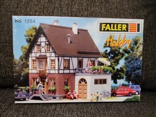 Faller HO 1254 Boarding HOUSE picture