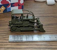 One 1/87 scale International Harvester TD-15 bulldozer , olive drab picture