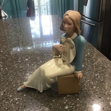 Goebel Crafts Sophistication Porcelain Figurine by Lazlo Ispanky  1977 picture