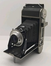 Vintage 1940's 1948 Universal Roamer 1 Folding Camera w/ Film inside picture