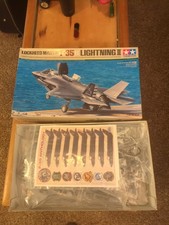 TAMIYA 61125 LOCKHEED MARTIN F-35 B LIGHTNING II MODEL -1/48 + FURBALL Decals picture