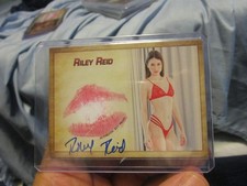 COLLECTORS EXPO RILEY REID RED LINGERIE AUTO/KISS CARD - READ picture